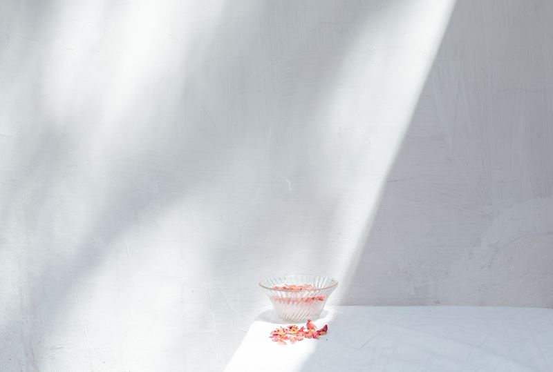 (UN)rest a quarantine photo series by Vriddhi Sawlani on currentMood magazine. Art in the time of corona 12
