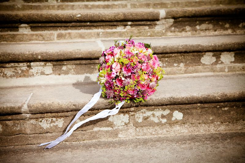 Postponed-wedding-due-to-coronavirus-e1590514833436 (1)