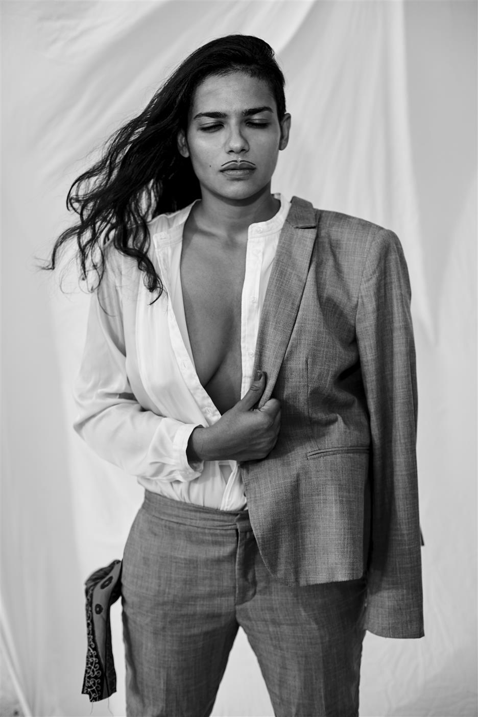 currentmoodmag, pretikamenon Pretika Menon Photography featuring Justine Rae Mellocasto | Fashion magazine | Fashion magazine in India | Online fashion magazine | Online fashion magazine in India | Indian fashion magazine