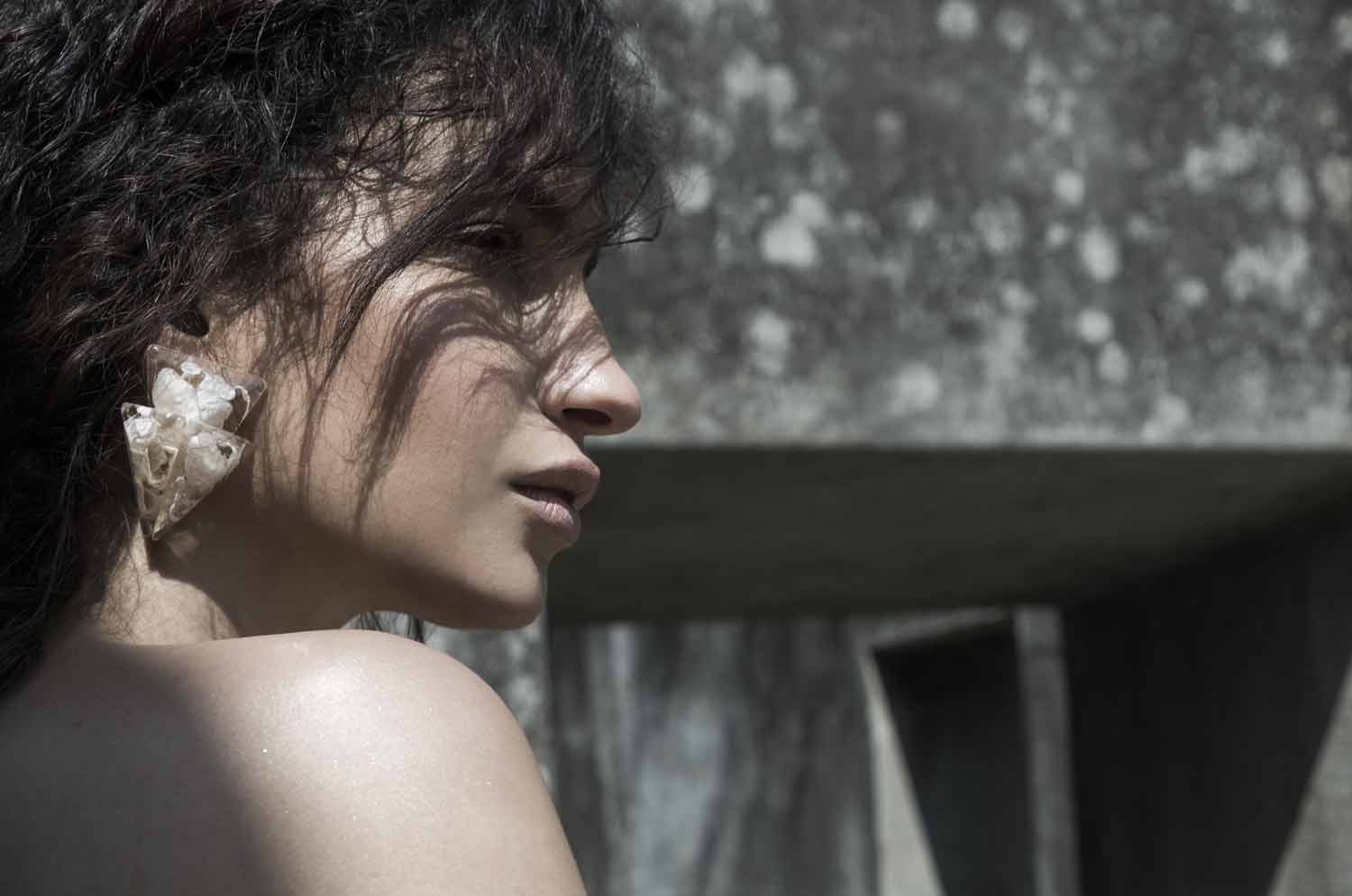 Hit-The-White summer collection featuring Elena Fernandes | Fashion magazine | Fashion magazine in India | Online fashion magazine | Online fashion magazine in India | Indian fashion magazine